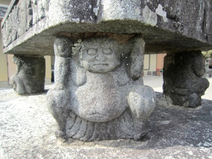 十二柱神社の相撲取り