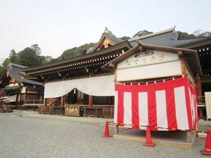 大神神社のなでうさぎ