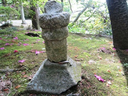 長岳寺の十三重石塔