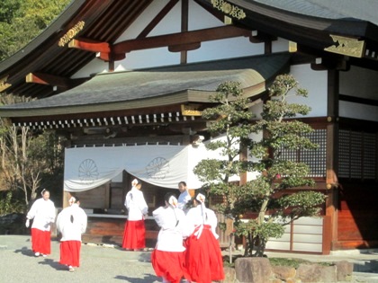 大神神社儀式殿