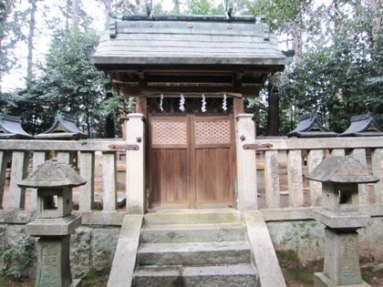 御厨子神社の祠