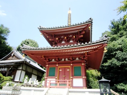 平等寺二重塔と十六羅漢