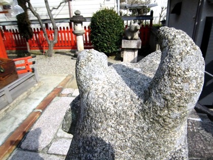 佐保川天満宮の牛の角