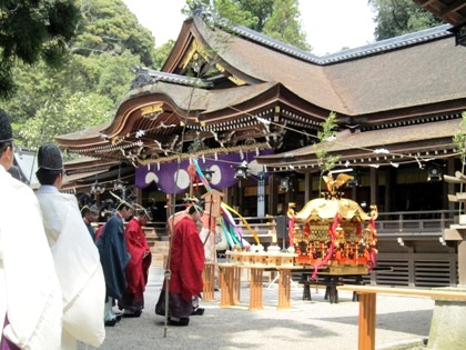 若宮神幸祭の分霊神輿