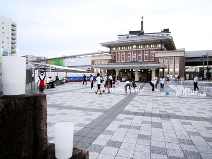 JR奈良駅前のなら燈花会