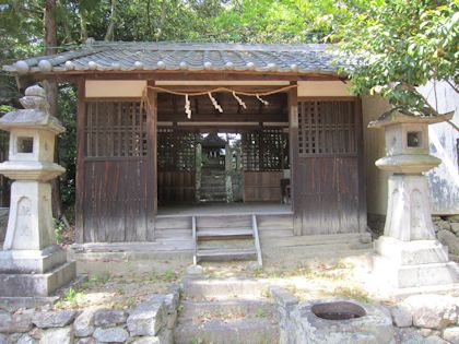 建勲神社