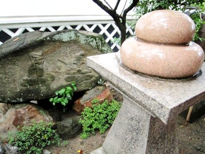 林神社　饅頭