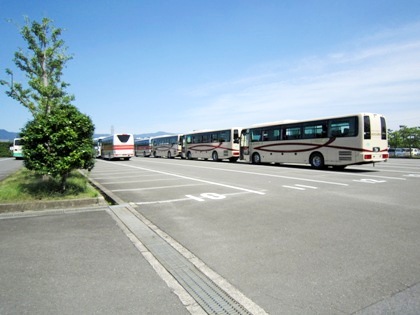 薬師寺の駐車場